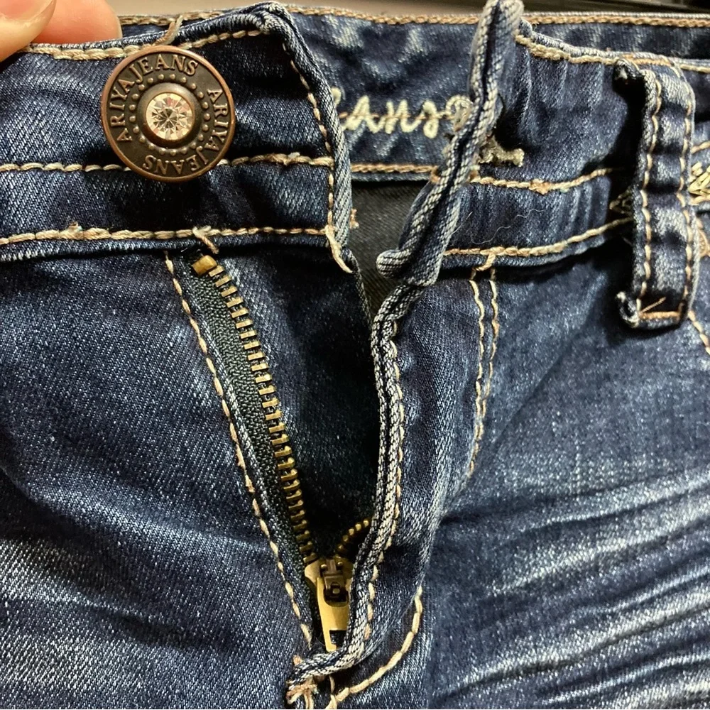 ♦️Ariya Jeans Blue Jean Bermuda Shorts Denim Jorts , size 7/8